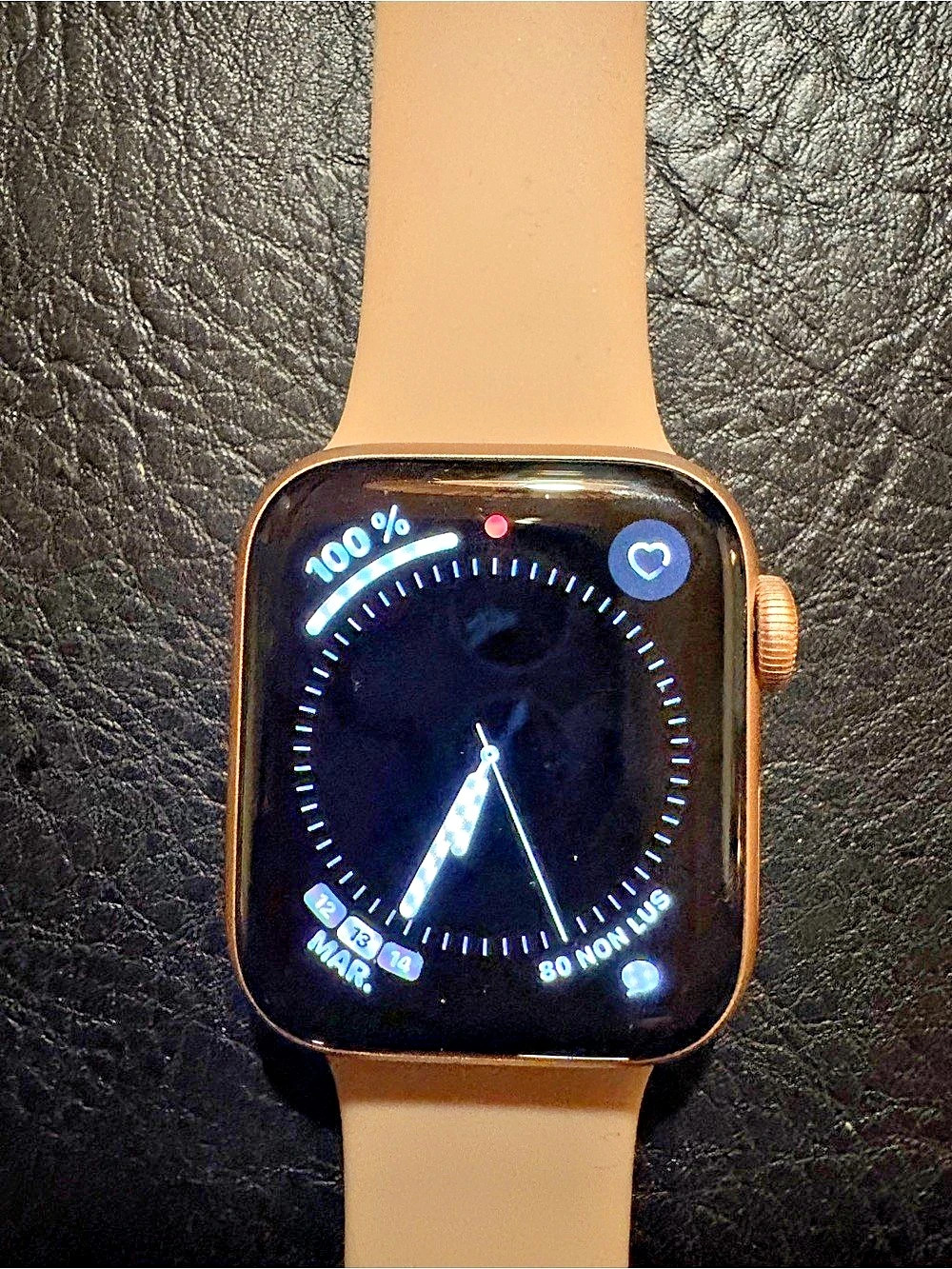 Apple Watch SE 40mm Rose Gold Aluminum Case with Pink Sand Sport Band